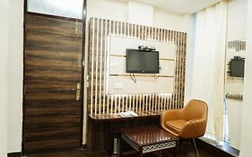 Hotel Batra Home