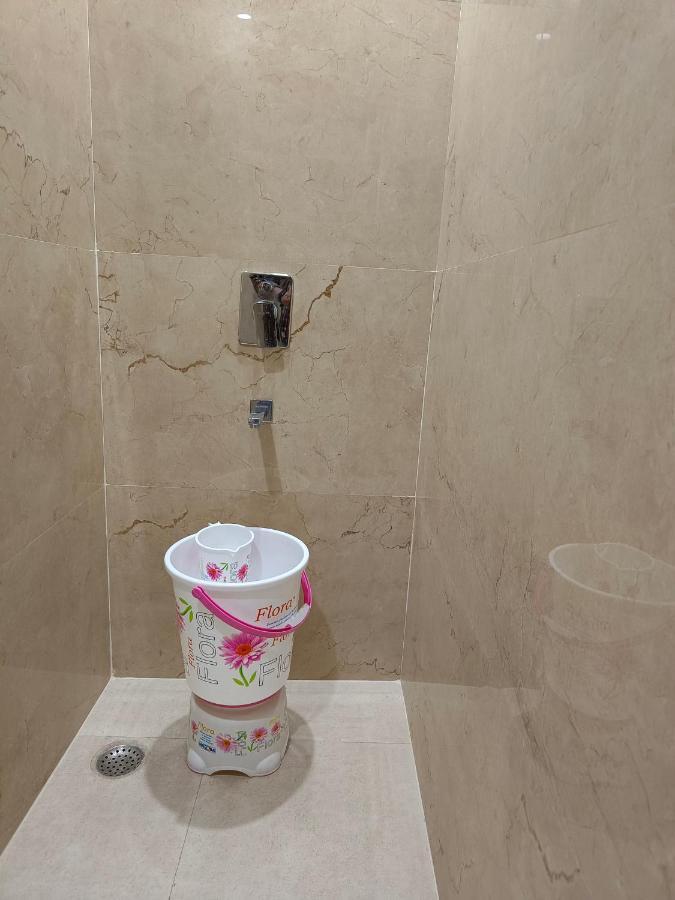 Hotel Batra Home Nuova Delhi Esterno foto