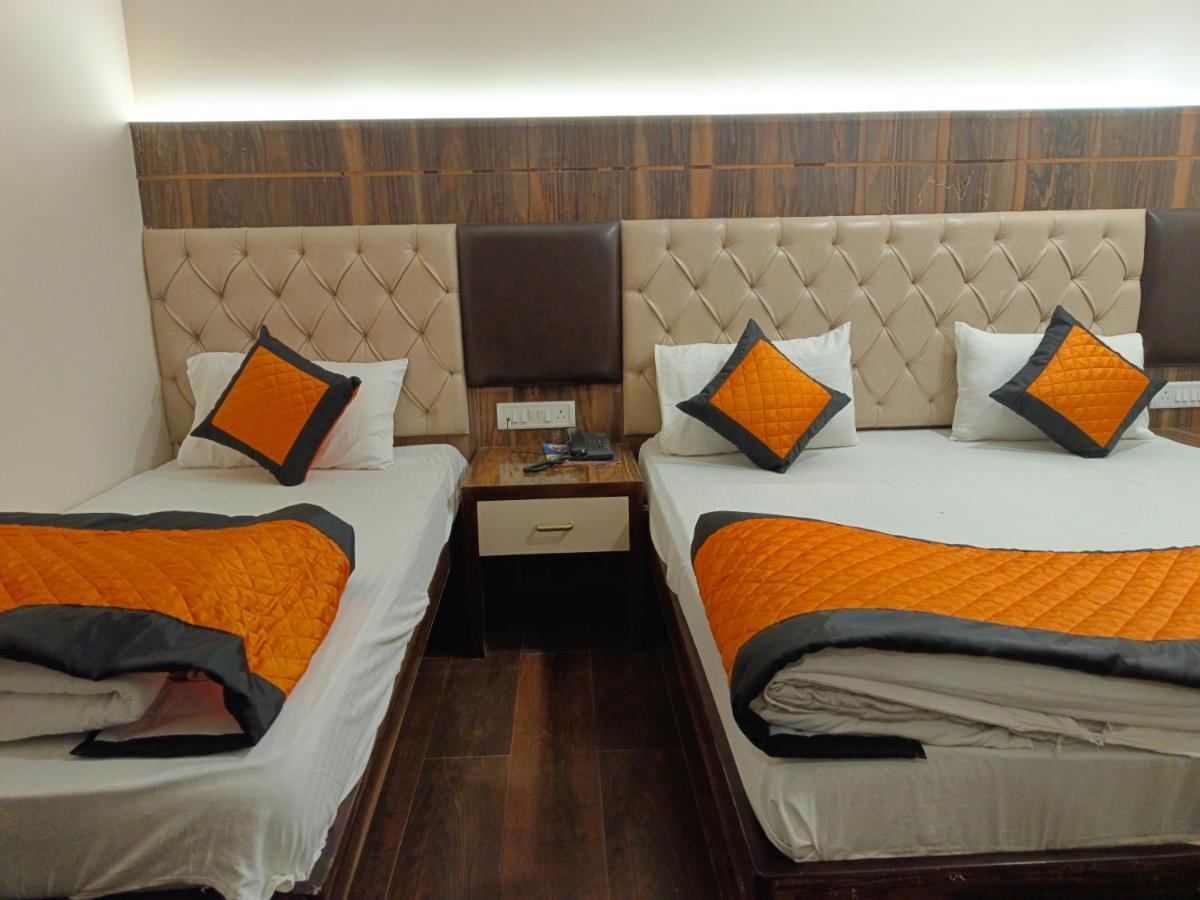 Hotel Batra Home Nuova Delhi Esterno foto
