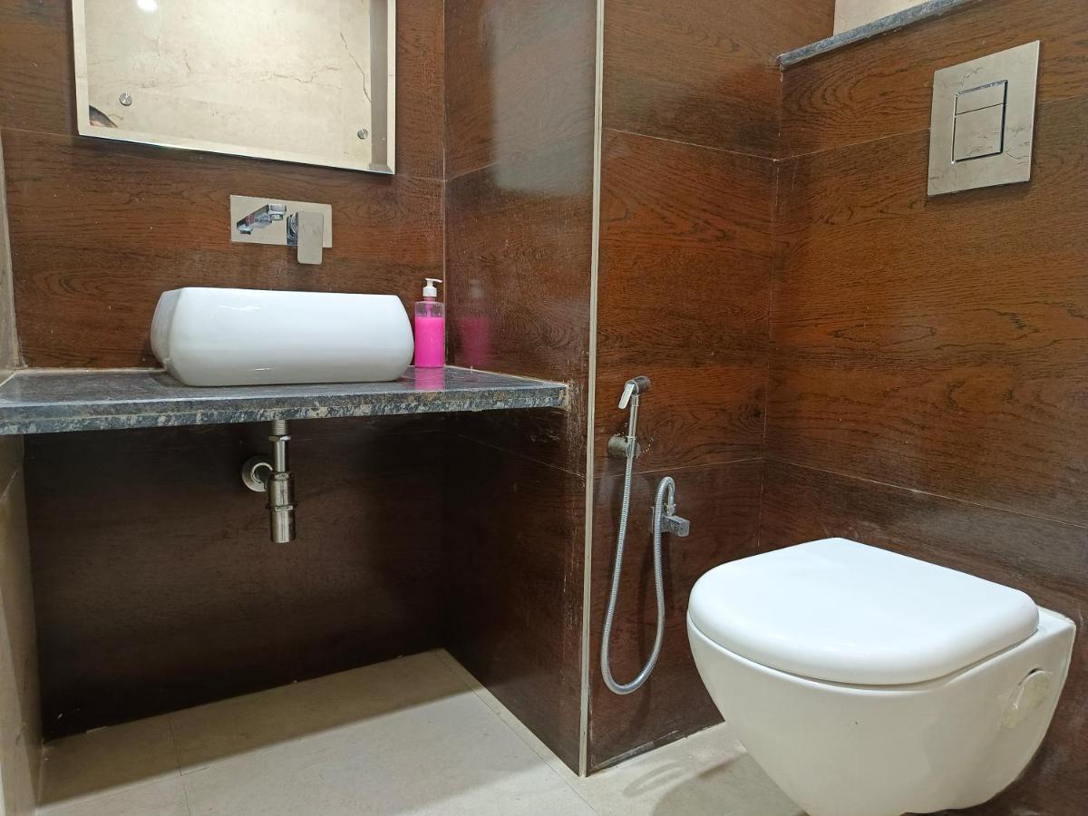 Hotel Batra Home Nuova Delhi Esterno foto