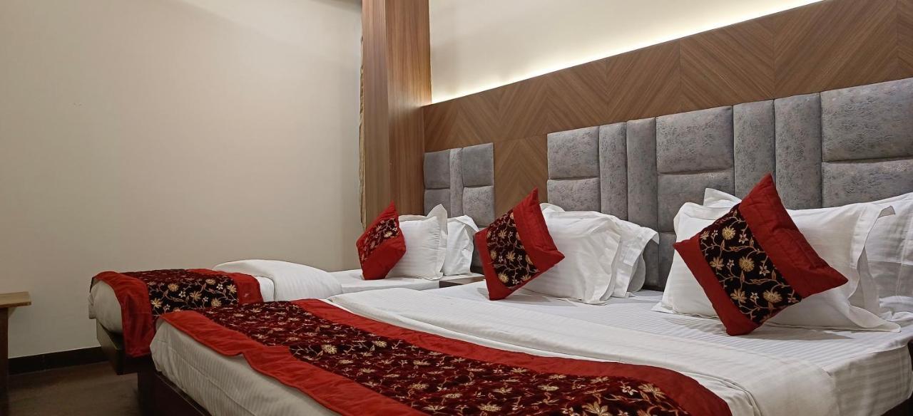Hotel Batra Home Nuova Delhi Esterno foto