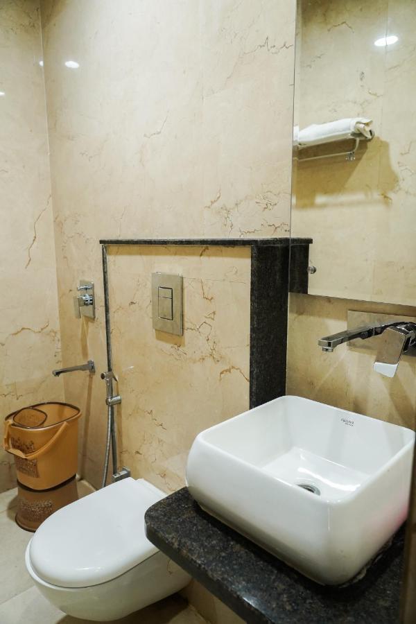 Hotel Batra Home Nuova Delhi Esterno foto