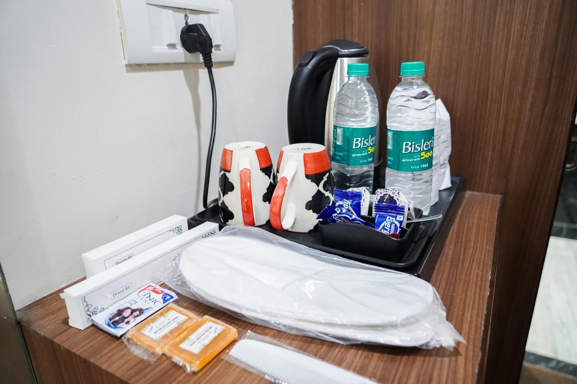 Hotel Batra Home Nuova Delhi Esterno foto