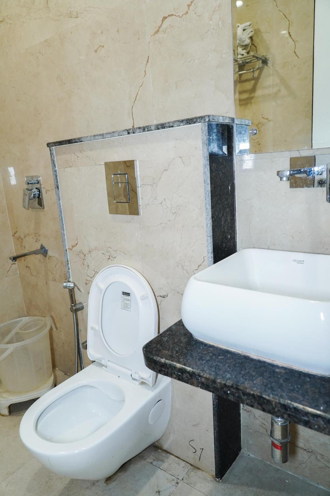 Hotel Batra Home Nuova Delhi Esterno foto