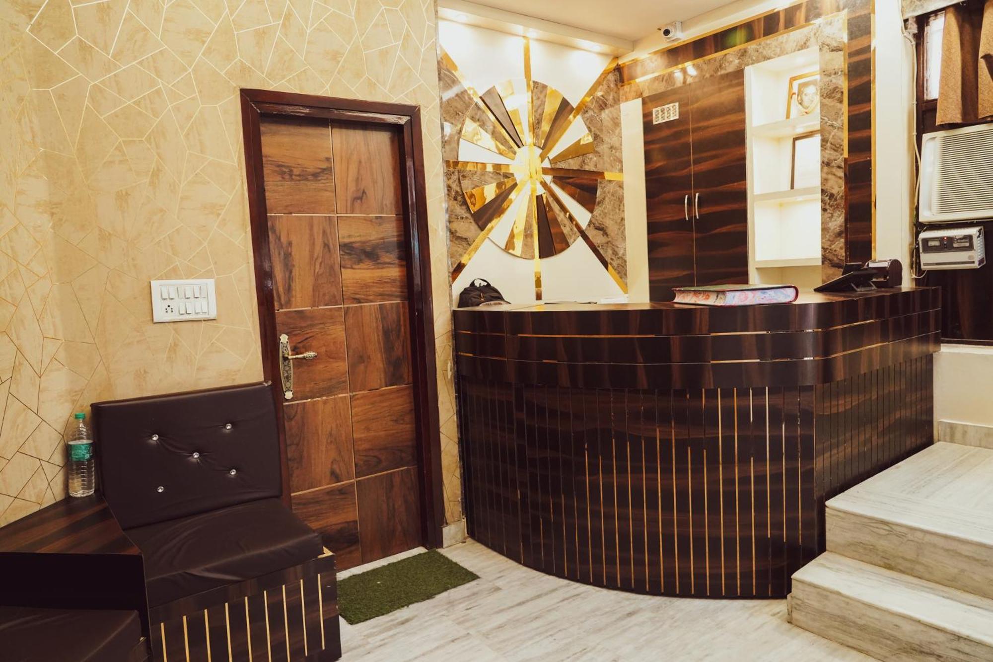Hotel Batra Home Nuova Delhi Esterno foto
